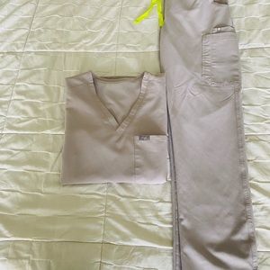 Figs Catarina One Pocket Scrub Medium Top and Yola Skinny Scrub Small Pant